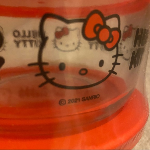 Pyrex Hello Kitty by Sanrio - decorated glass storage - Picture 4 of 7
